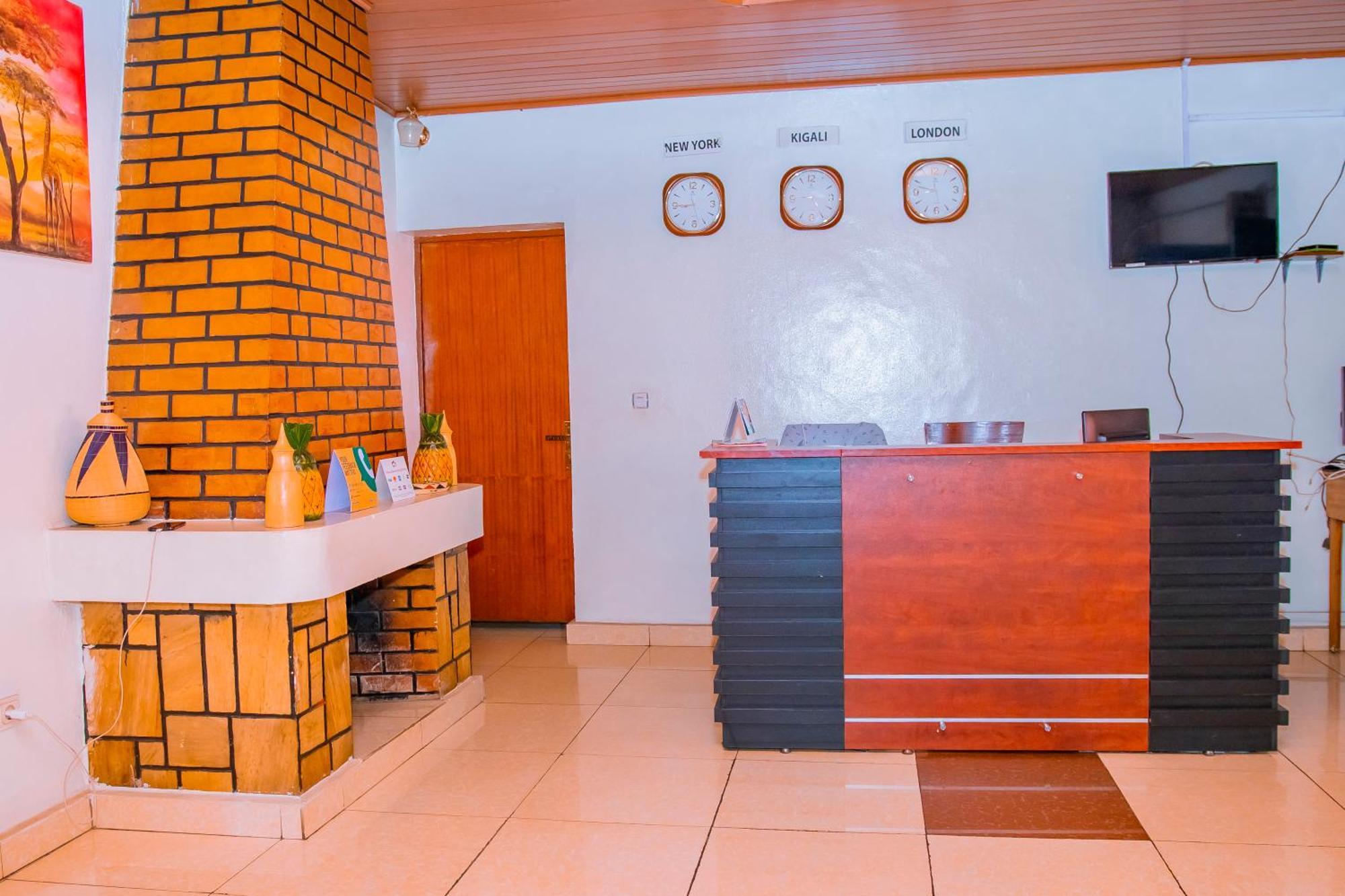 B.Maurice Guest House Kigali Eksteriør bilde